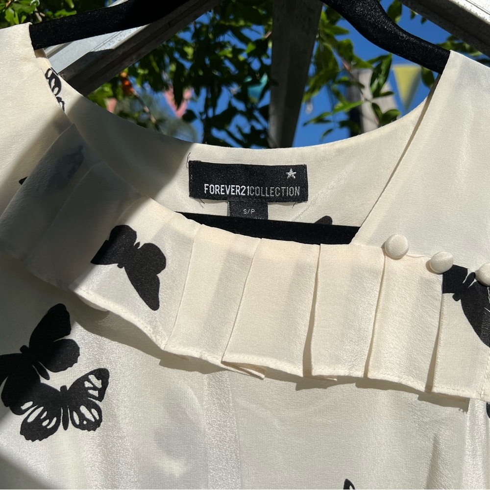 100% Silk Butterfly Top szS - Picture 4 of 15